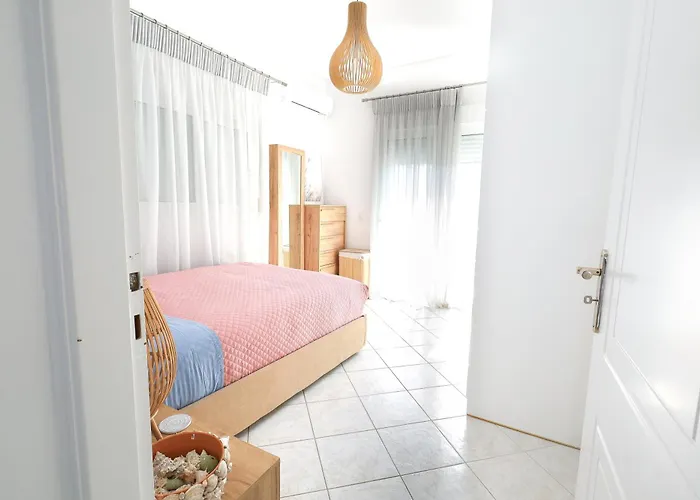 My Greek Oasis * Λουτράκι